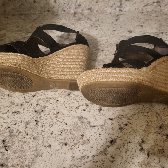 Heeled sandals - Picture 2 of 3